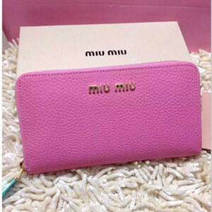 2016永遠の定番Miu Miu★ミュウミュウ女性財布今から活躍!絶賛発売中！☆★