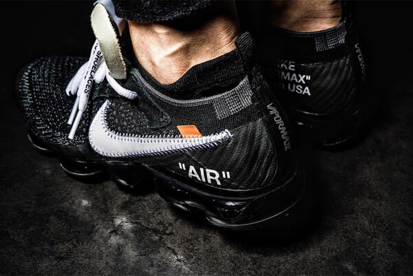 フライニットスニーカー 偽物★NIKE×OFF-WHITE 人気話題コラボ Air ヴェイパーマックス偽物 履き心地の良