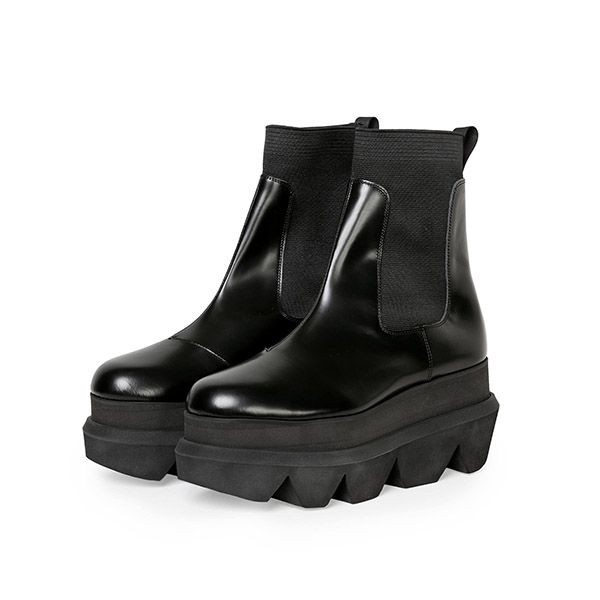 ♡足元上品に♪【sacai】Platform Boots 偽物プラットフォームブーツ21-05759選べる2色