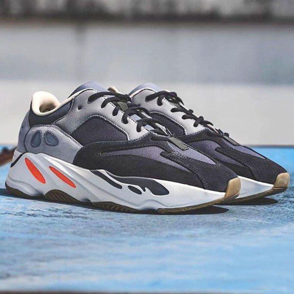 【アディダス】激レア ☆ 入手困難 超限定 Yeezy Wave Runner 700コピー OG  FV9922