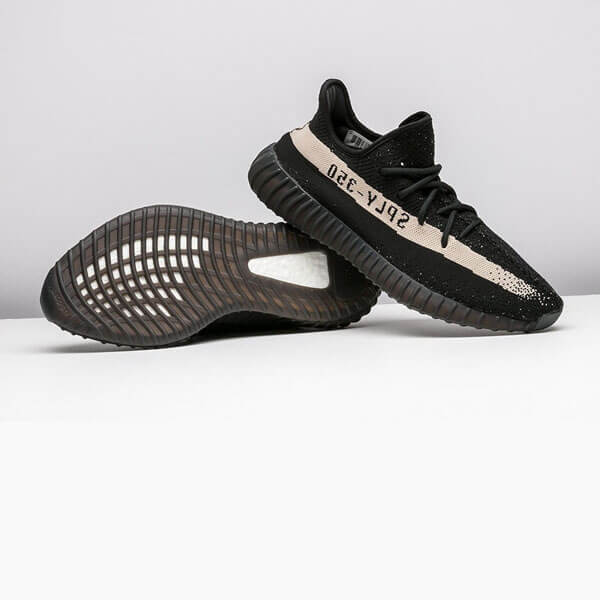 アディダスイージー Yeezy Boost 350 V2コピー Core Black White BY1604