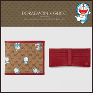 【注目コラボ】折りたたみ財布【DORAEMON x グッチ】647802 2TUBG 8580