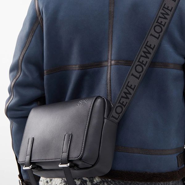 ロエベ ショルダーバッグ コピー BOLSO MILITARY XS B553A72X21